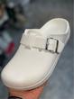 دمپایی روبسته و‌کراکس بدون بند زنانه طرح وینتر رنگ سفید برند شیما