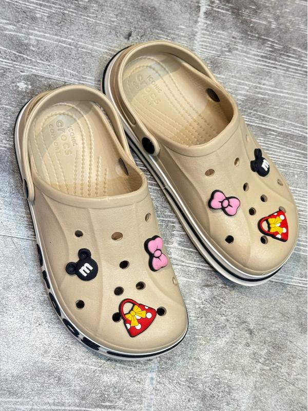 کراکس دمپایی ساحلی زنانه crocs