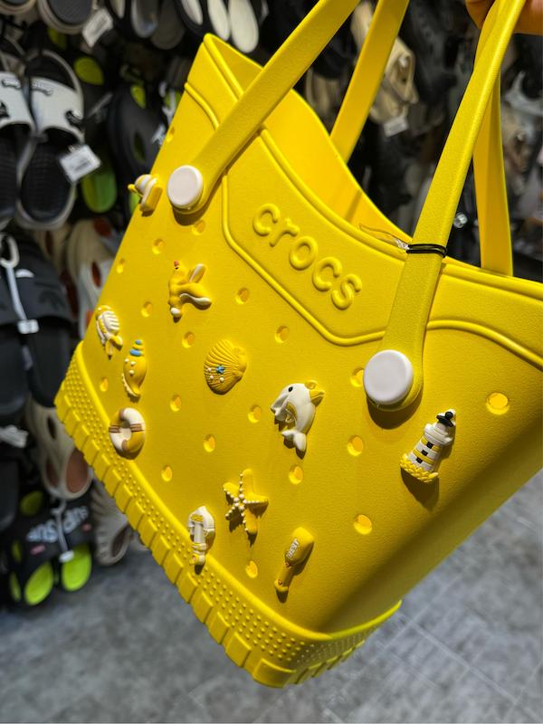 کیف استخری و ساحلی و کراکسی ماکسی بسکت دوبند طرح crocs رنگ زرد