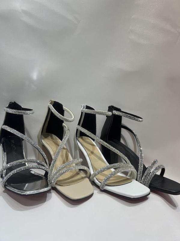  کفش مجلسی پاشنه 7 سانت نگین دار صندل  در چهار رنگ 