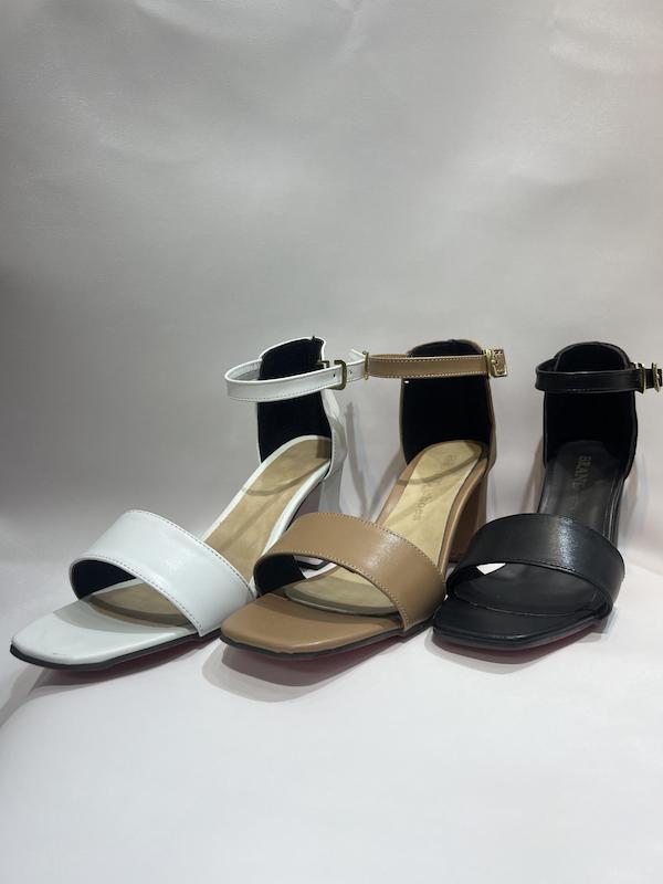  کفش مجلسی پاشنه 7 سانت ساده  صندل  در سه رنگ 