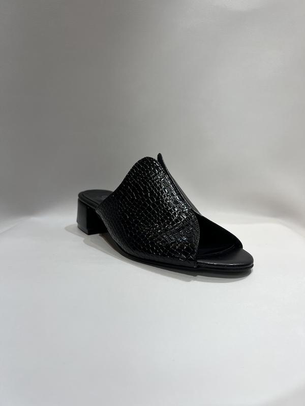  صندل مجلسی زنانه پاشنه 3 سانت رویه ورنی سنگی ساده 