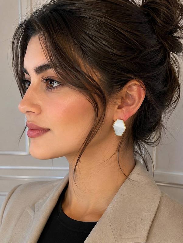 گوشواره هندسی منشور سفید