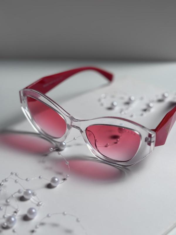 عینک آفتابی برند Prada زنانه ترند قرمز یووی 400B1061