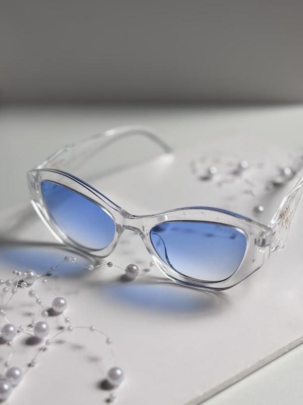 عینک آفتابی برند Prada زنانه ترند آبی یخی یووی 400    B1065