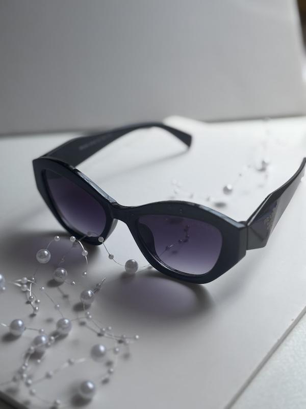 عینک آفتابی برند Prada زنانه ترند مشکی یووی 400   B1069