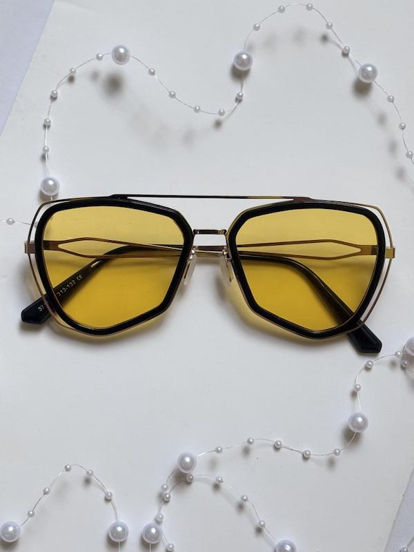 عینک آفتابی برند Gucci زنانه زرد ترند یووی 400   B1134