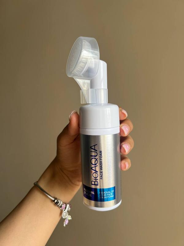 فوم شستشو صورت ضدجوش براش دار بیواکوا‌