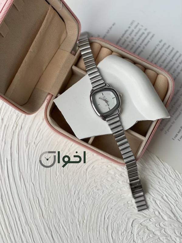 ساعت فلورا دفرمه