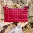 کیف زنانه چدم طبیعی دست دوز آلا مدل دلژین