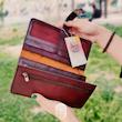 کیف پول چرم طبیعی اسپرت زنانه مردانه  دست دوز آلا مدل  آذر