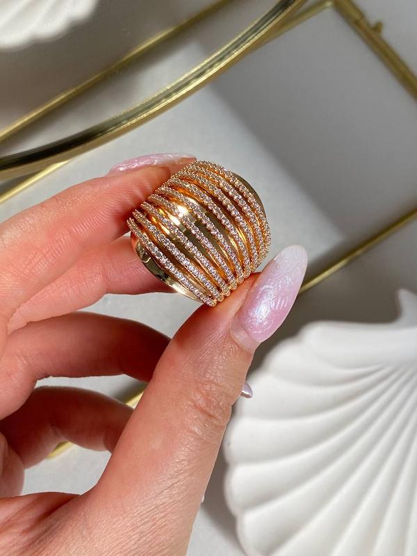 انگشتر طرح طلا