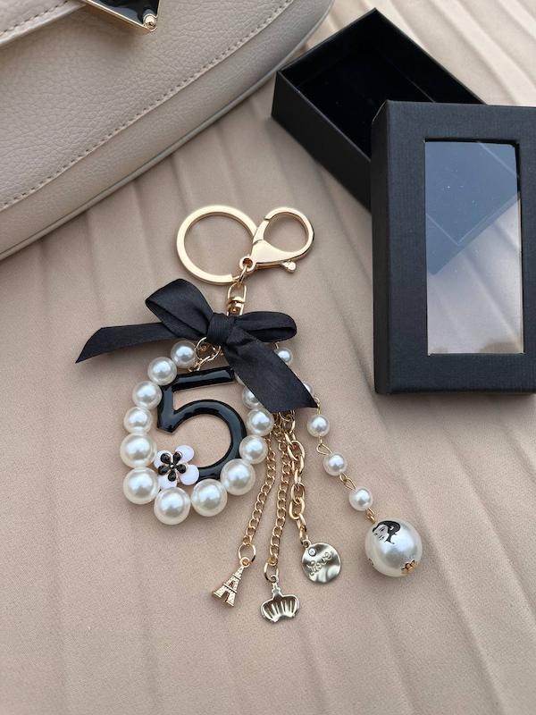 چارم بگ فلزی شنل