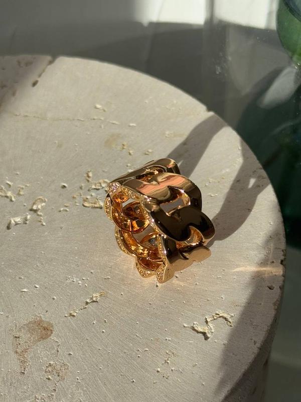 انگشتر طرح طلا