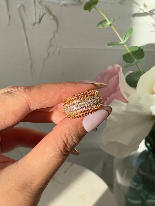 انگشتر طرح طلا