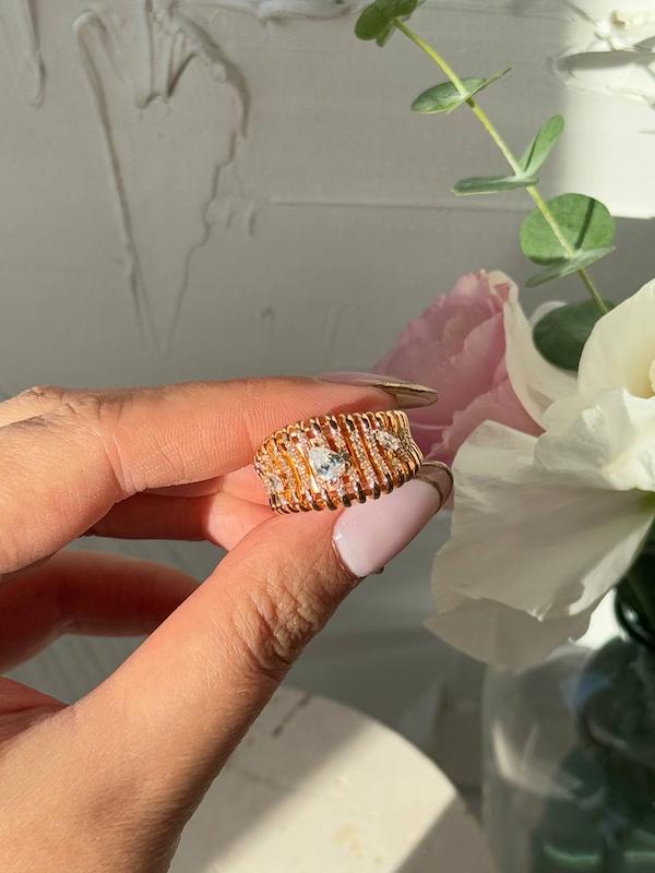 انگشتر طرح طلا