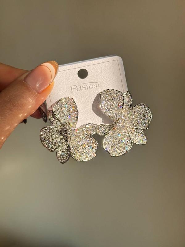 گوشواره جواهری طرح گل برگ