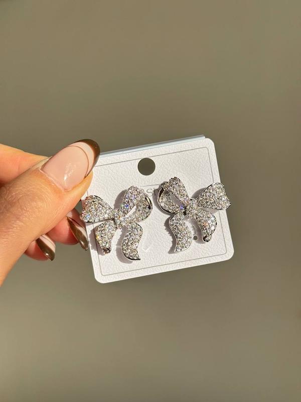 گوشواره جواهری طرح پاپیون