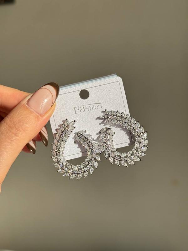 گوشواره جواهری طرح خوشه خمیده