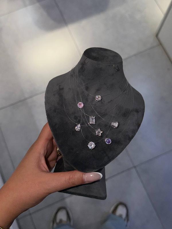 گردنبند بند نامرئی