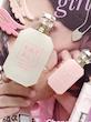 عطر زنانه Kayali Boujee Kitty Caramel Milk | 22 با رایحه کارامل، شیر، شکلات سفید، وانیل، مارشمالو و صندل