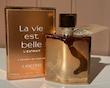 عطر La Vie Est Belle L'Extrait Lancôme زنانه با بطری طلایی
