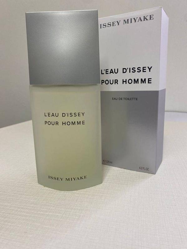 عطر لئو د ایسی پور هوم L'Eau d'Issey Pour Homme مردانه با رایحه یوزو و مرکبات