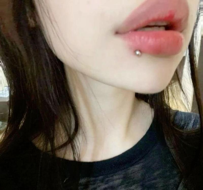 پیرسینگ فیک مگنتی