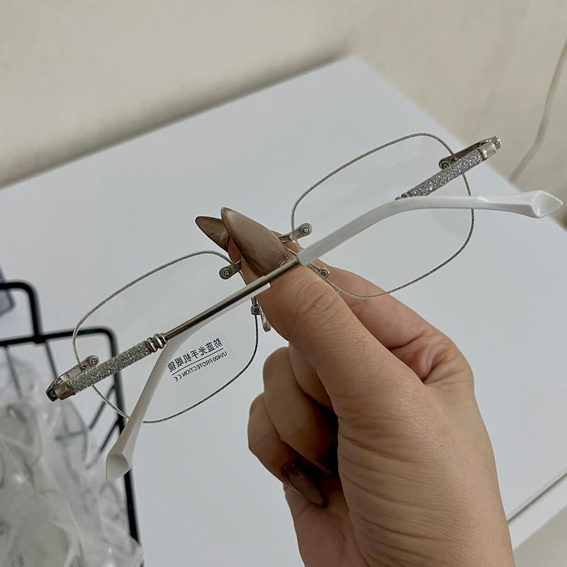 عینک بدون فریم اکلیلی✨