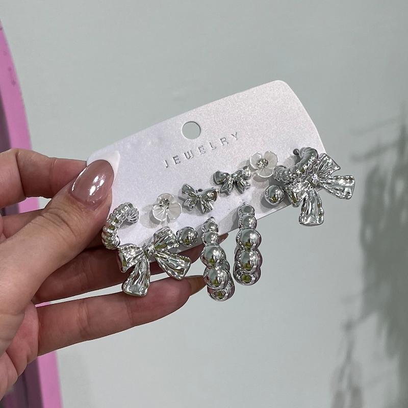 پک گوشواره شکوفه