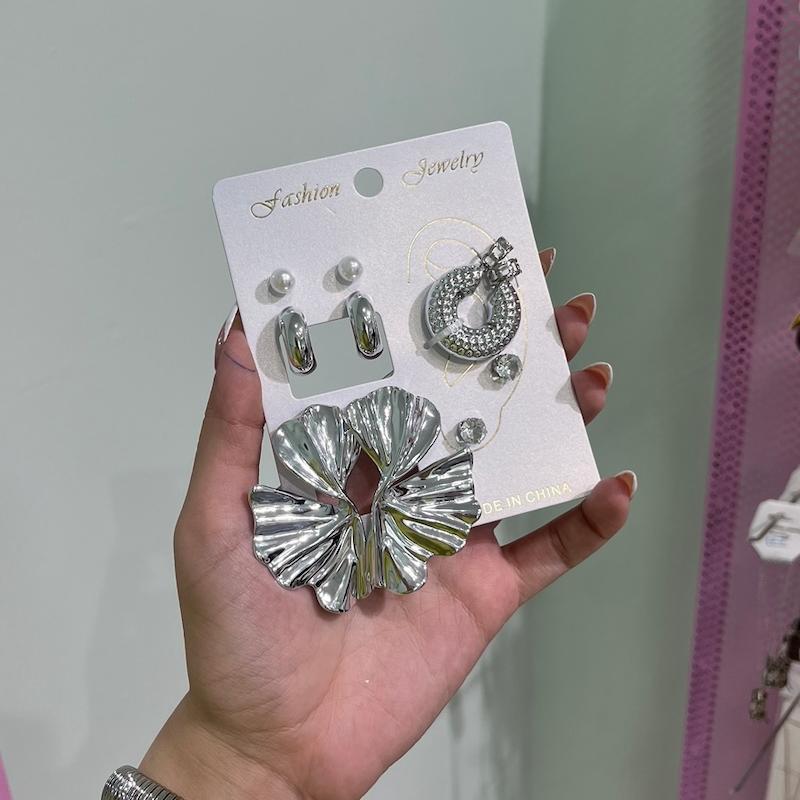 پک گوشواره اقتصادی