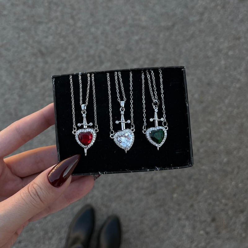 گردنبند ست قلب و شمشیر