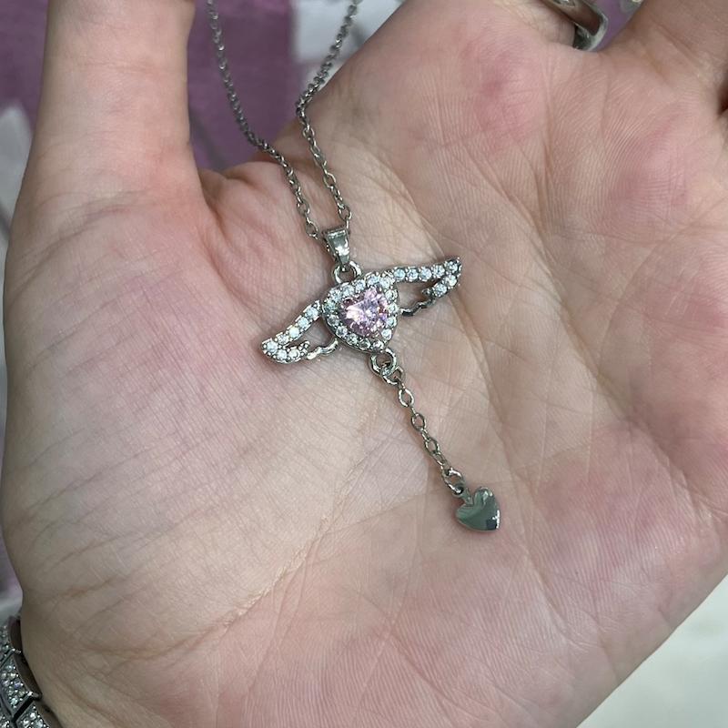 گردنبند قلب بالدار