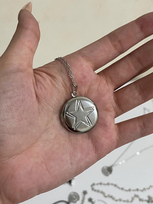 گردنبند لاکت ستاره