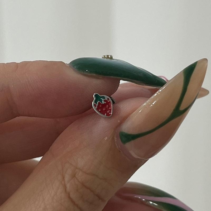 پیرسینگ توتفرنگی🍓