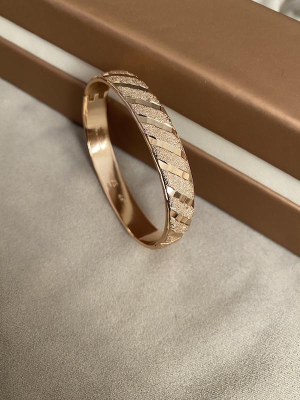 دستبند النگویی