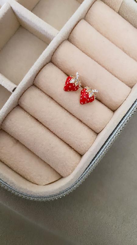 گوشواره توت فرنگی ژوپینگ🍓