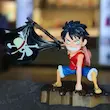 فیگور لوفی با پرچم از انیمه وان پیس Monkey D. Luffy