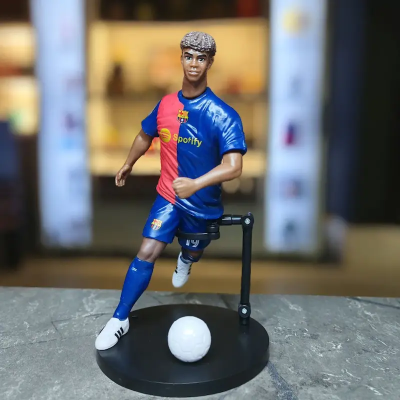 فیگور فوتبالی مدل لامین یامال
