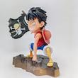 فیگور لوفی با پرچم از انیمه وان پیس Monkey D. Luffy