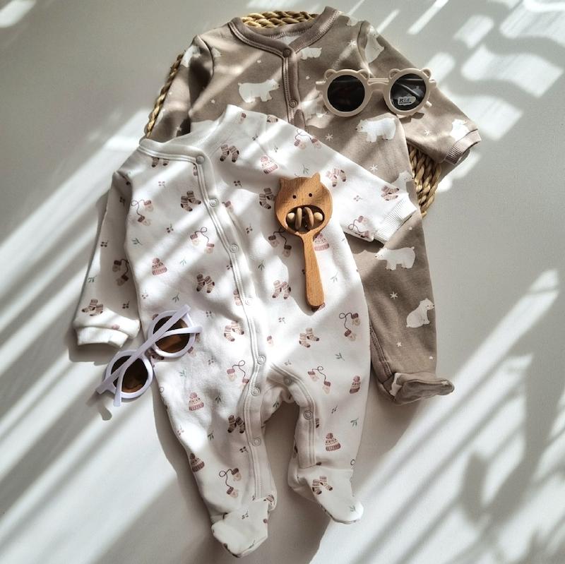 سرهمی تو کرکی c&a جورابدار