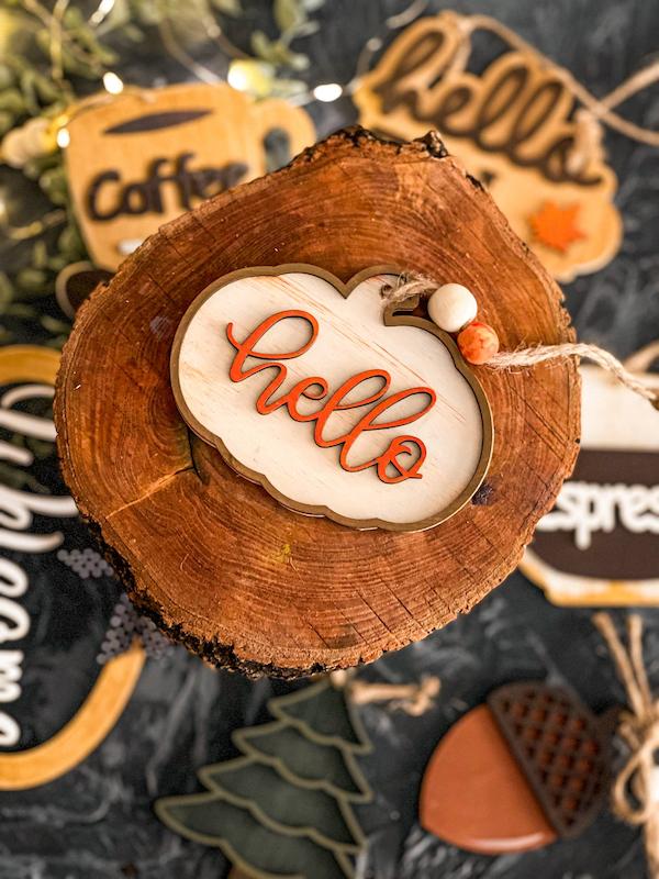 آویز چوبی هلو