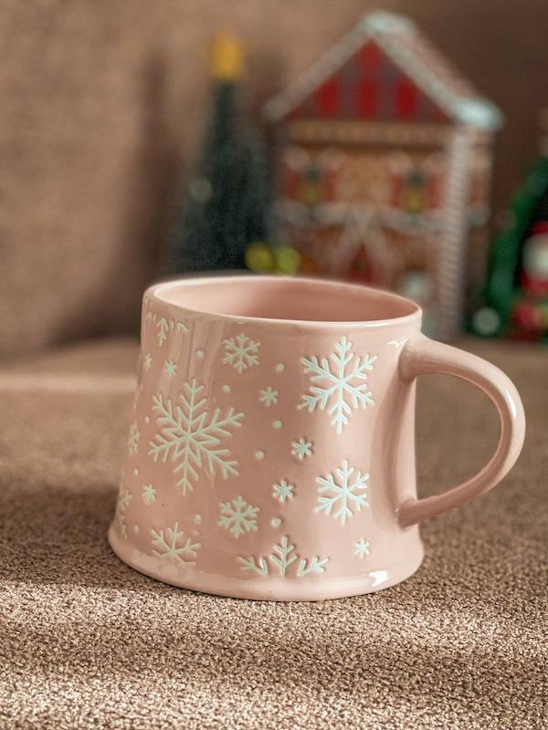 دونه برف صورتی