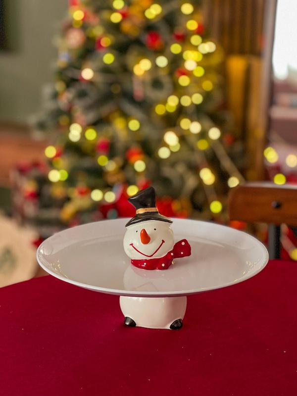 شیرینی خوری آدم برفی