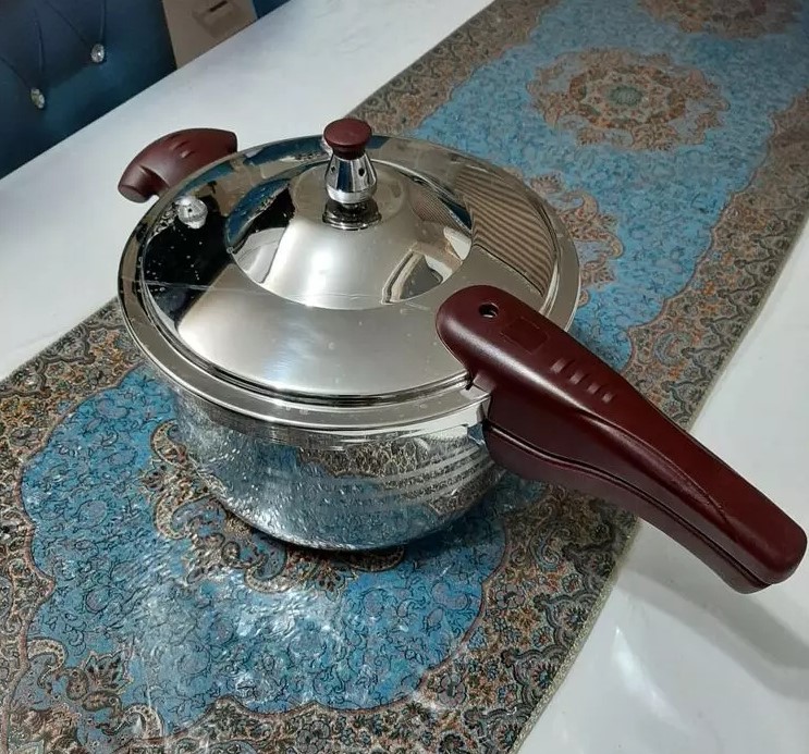نسیم  خان احمدی
