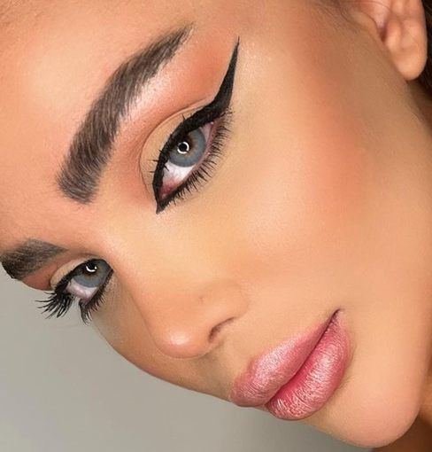 با فاصله نزدیک