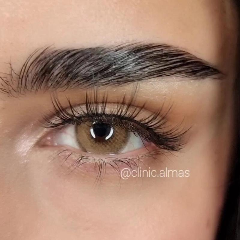 تک چشمی از نزدیک و نور رینگ لایت