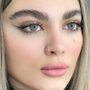عکس از سه رخ با نور طبیعی