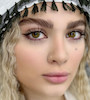 از رو به رو با فاصله نزدیک