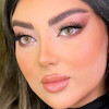 با میکاپ و نور رینگ لایت
